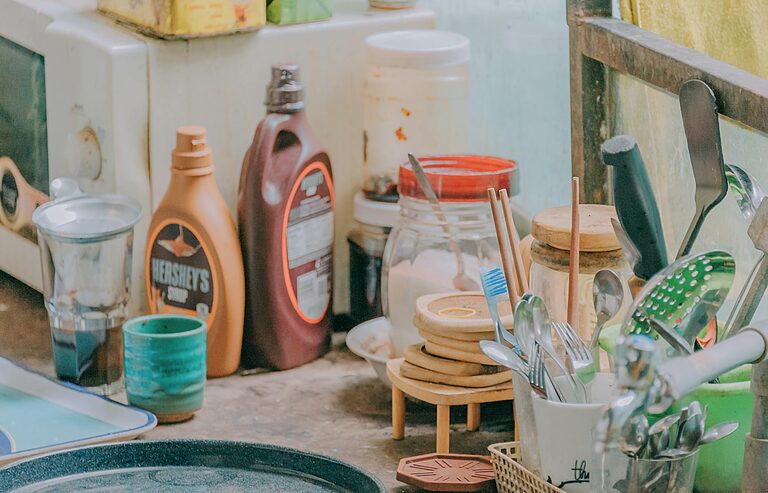 Essential Tools to Maximize Efficiency in a Small Kitchen